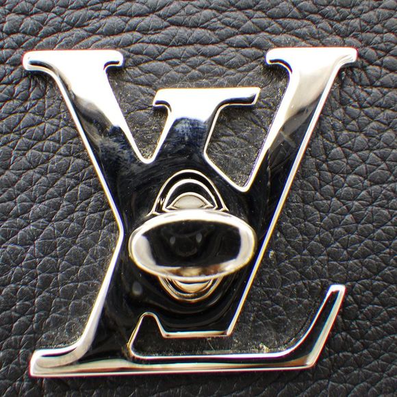 Louis Vuitton LockMe Backpack Taurillon Leather LV Logo Twist Lock Black - Picture 11 of 13